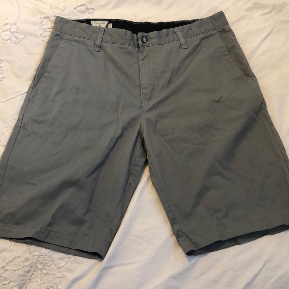 Gray Volcom men’s shorts